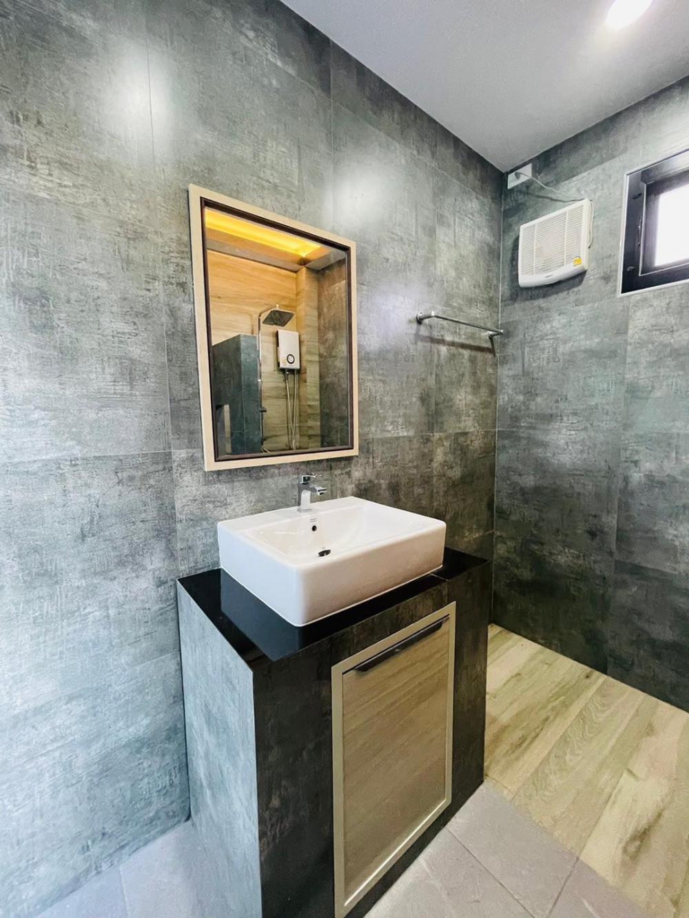 บ้านทรงกล่อง 3 ห้องนอน