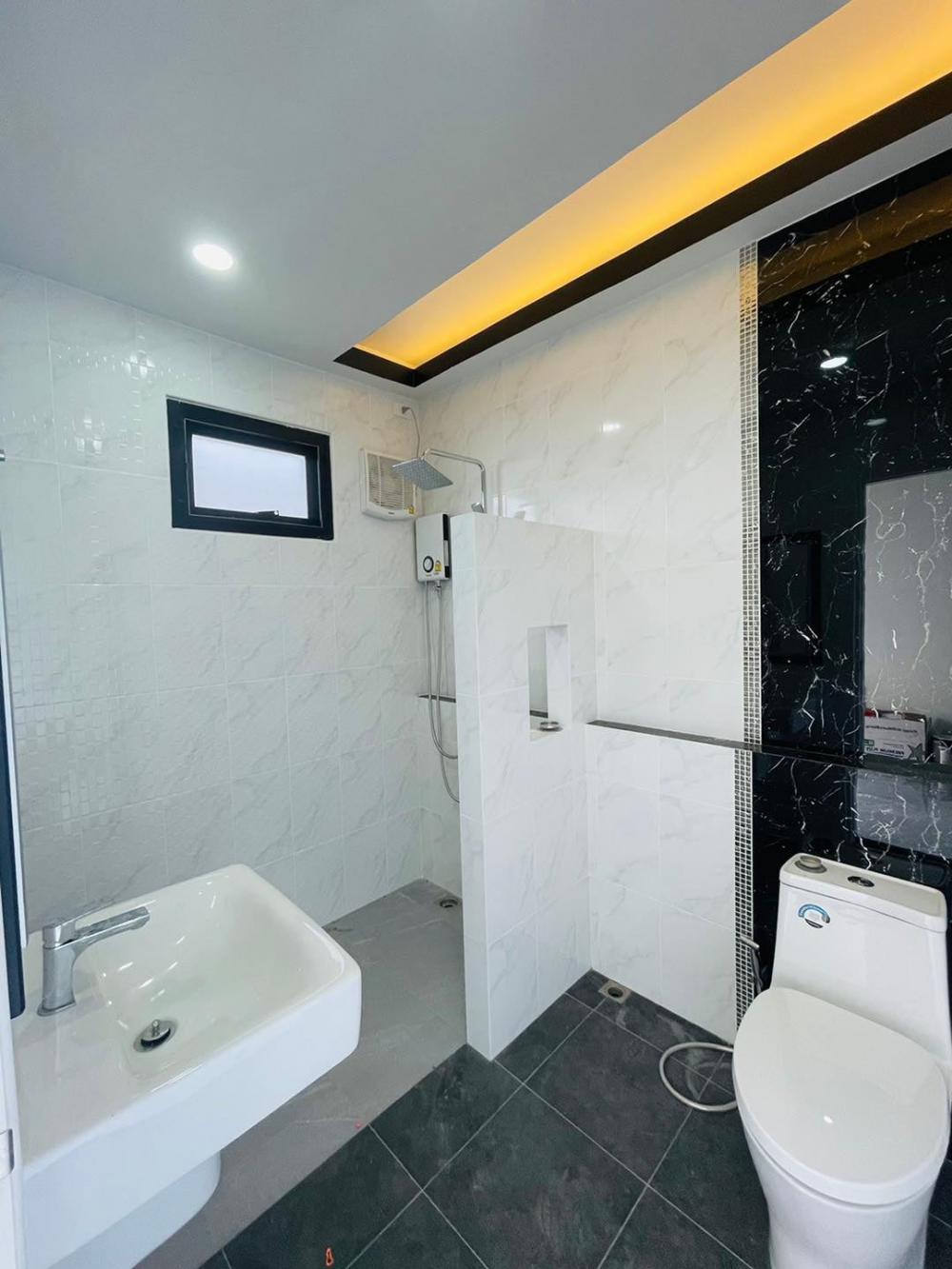 บ้านทรงกล่อง 3 ห้องนอน