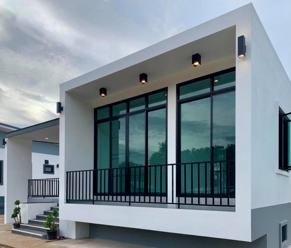 บ้านทรงกล่อง 3 ห้องนอน