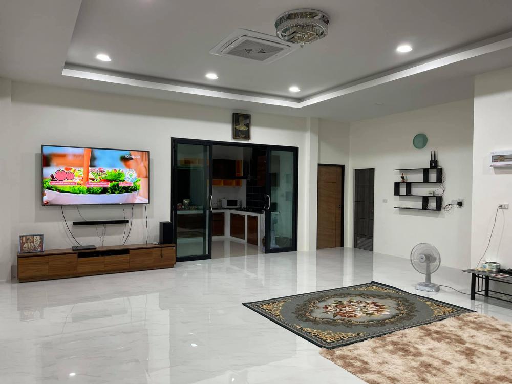 บ้านโมเดิร์น ขนาด 170 ตร.ม. 1.8 ล้านบาท