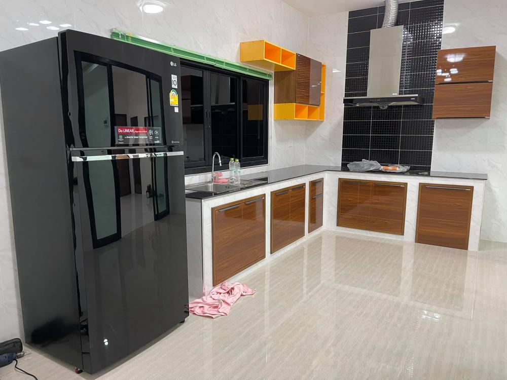 บ้านโมเดิร์น ขนาด 170 ตร.ม. 1.8 ล้านบาท