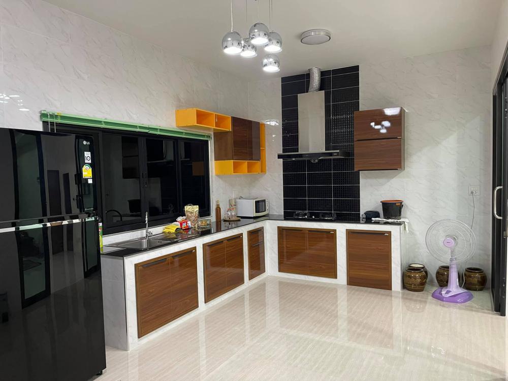 บ้านโมเดิร์น ขนาด 170 ตร.ม. 1.8 ล้านบาท