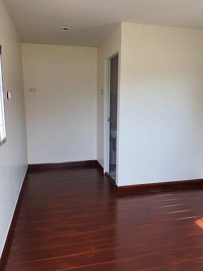 บ้านน็อคดาวน์ ราคา 345,000 บาท (1 ห้องนอน 1 ห้องนั่งเล่น 1 ห้องน้ำ 1 ระเบียง)