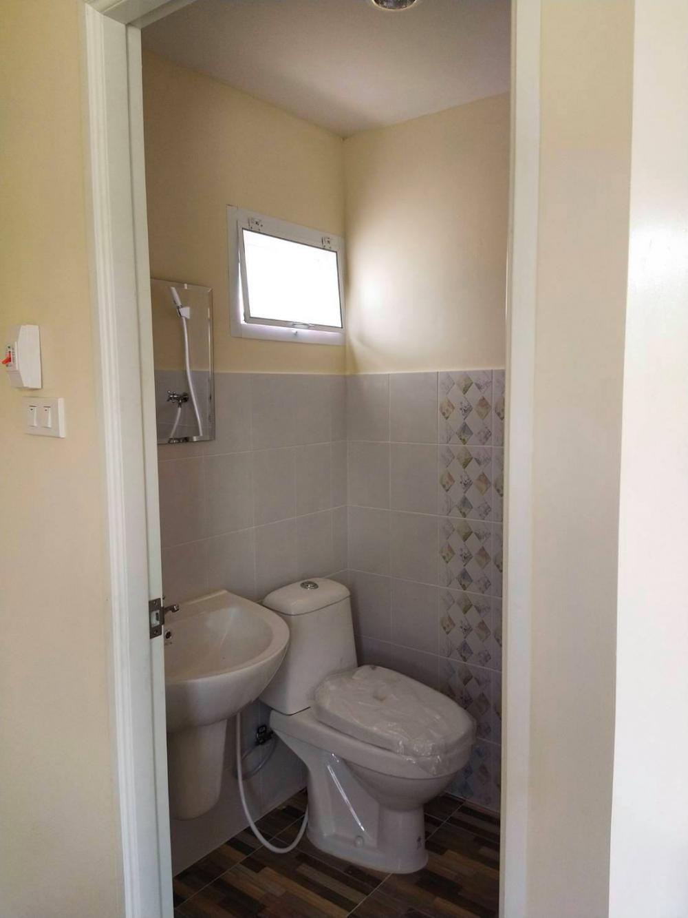 บ้านน็อคดาวน์ ราคา 345,000 บาท (1 ห้องนอน 1 ห้องนั่งเล่น 1 ห้องน้ำ 1 ระเบียง)