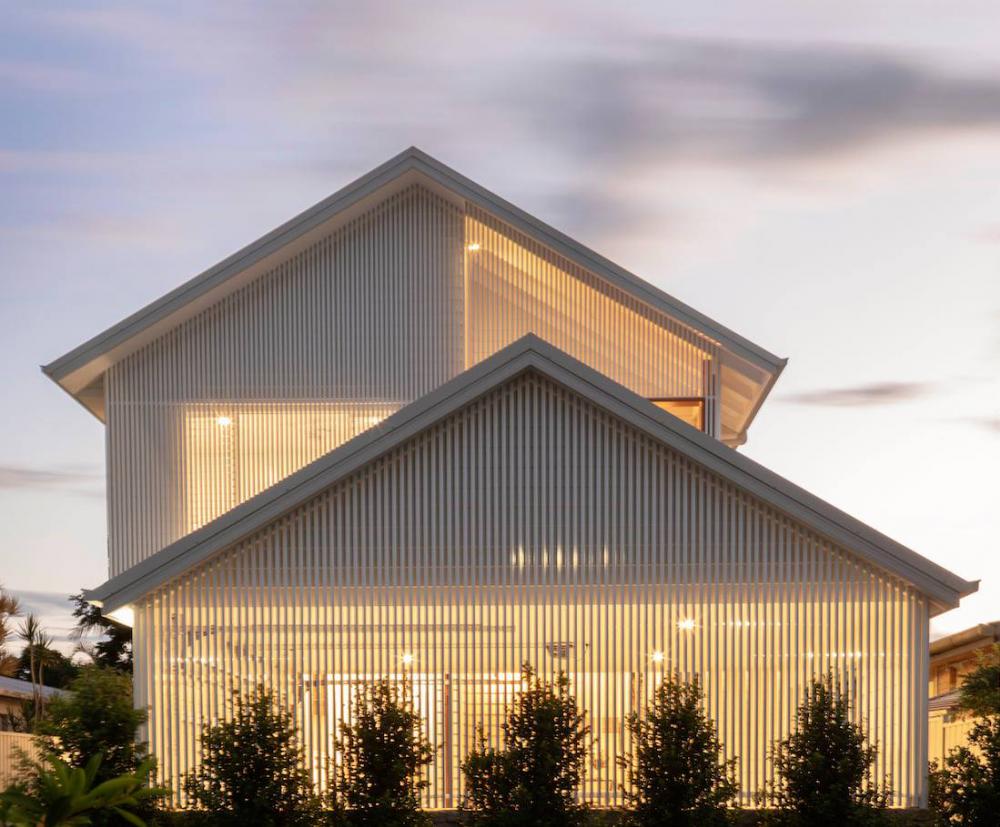 ไอเดียบ้านสองชั้น ขาวโล่งสบายตา