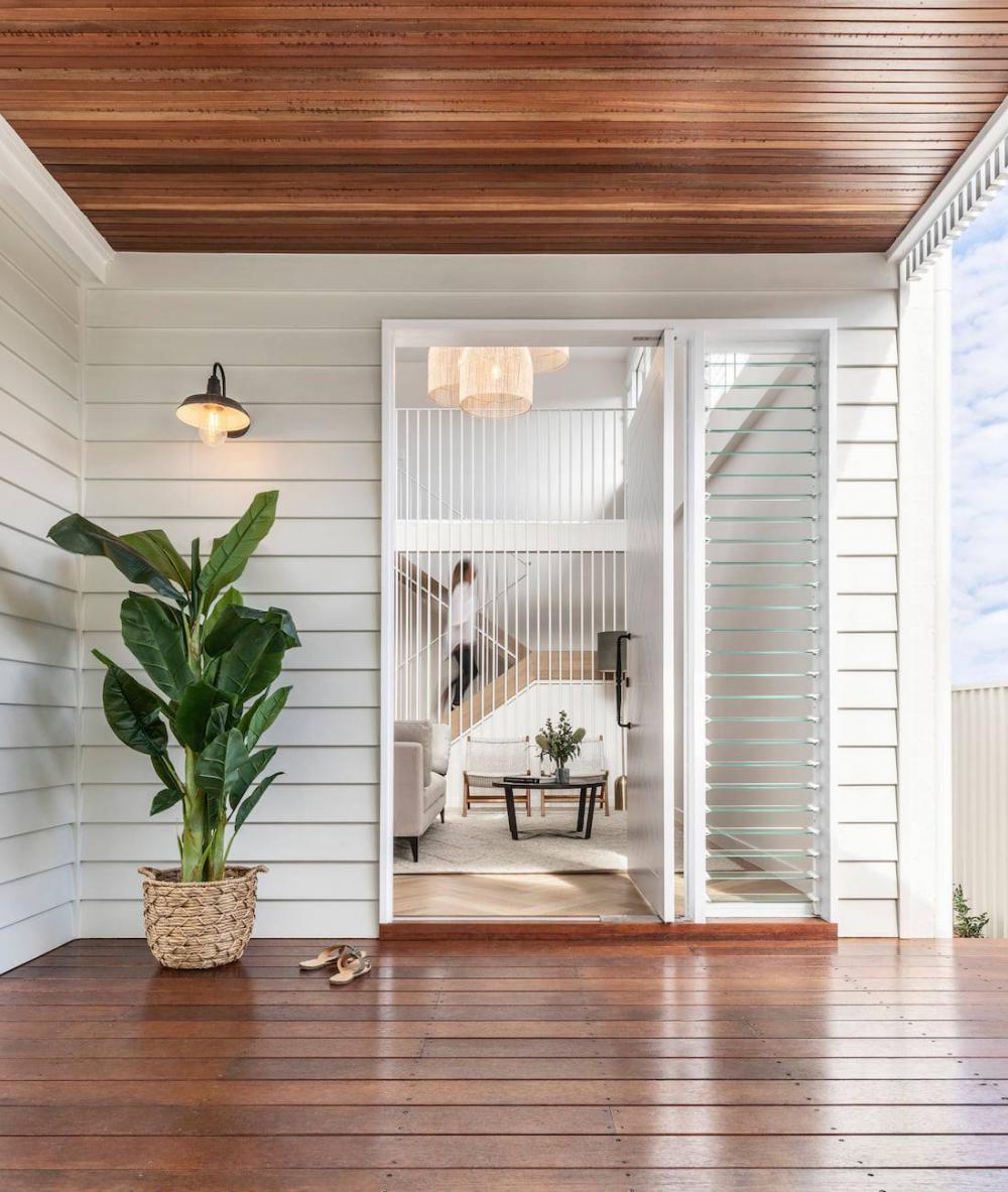 ไอเดียบ้านสองชั้น ขาวโล่งสบายตา