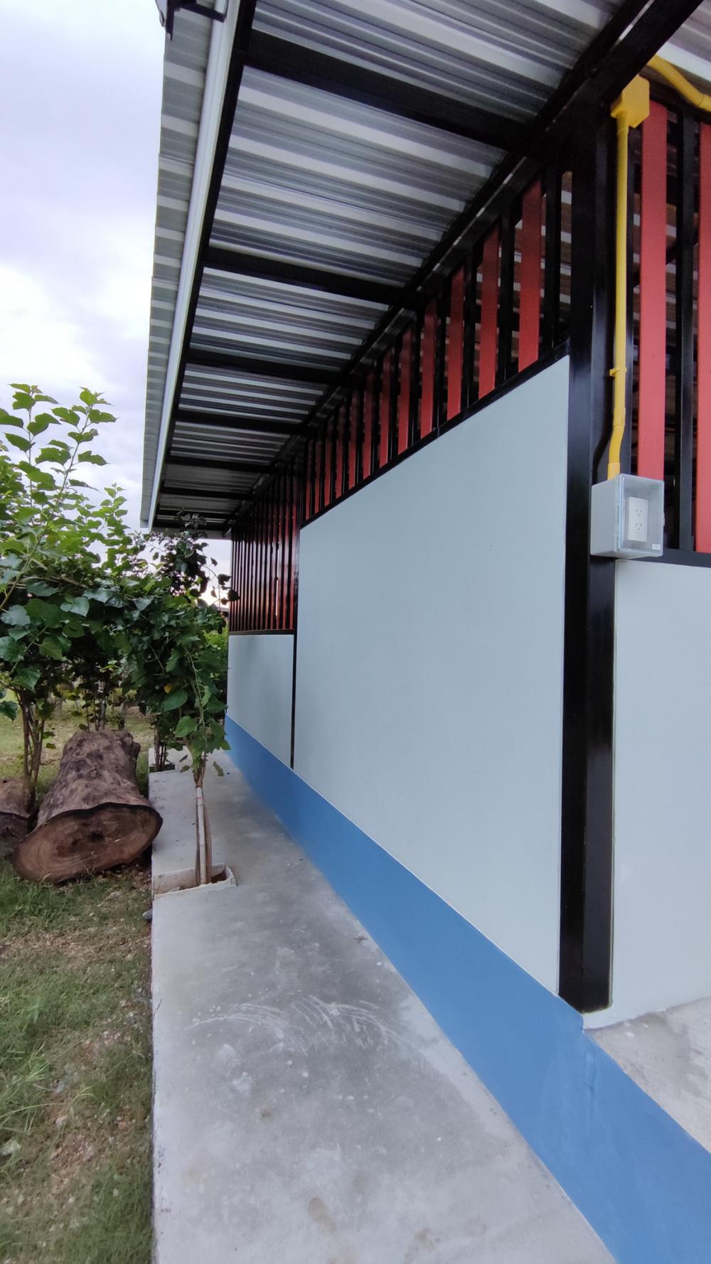 บ้านโมเดิร์น 3 ห้องนอน ขนาด 180 ตร.ม. (แต่ละห้องใหญ่มาก) งบ 1.5 ล้านบาท