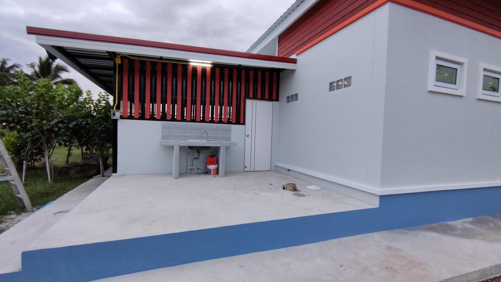 บ้านโมเดิร์น 3 ห้องนอน ขนาด 180 ตร.ม. (แต่ละห้องใหญ่มาก) งบ 1.5 ล้านบาท