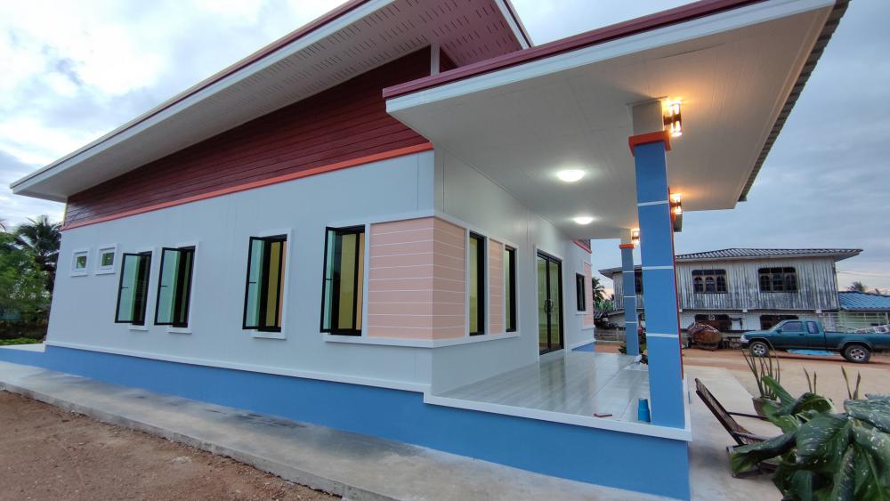 บ้านโมเดิร์น 3 ห้องนอน ขนาด 180 ตร.ม. (แต่ละห้องใหญ่มาก) งบ 1.5 ล้านบาท