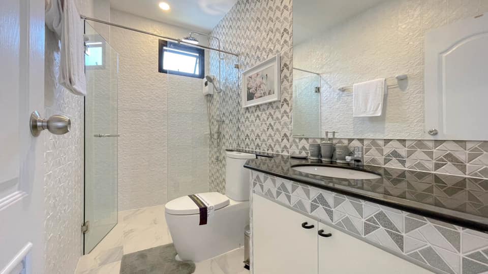 แบบบ้านเดี่ยว 2 ชั้น สไตล์โมเดิร์น พร้อมตกแต่ง