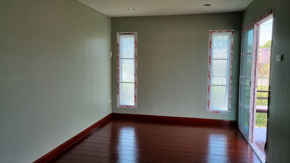 บ้านน็อคดาวน์พร้อมอยู่ 295,000 บาท (1 ห้องนอน 1 ห้องน้ำ มีระเบียงหน้าบ้าน)