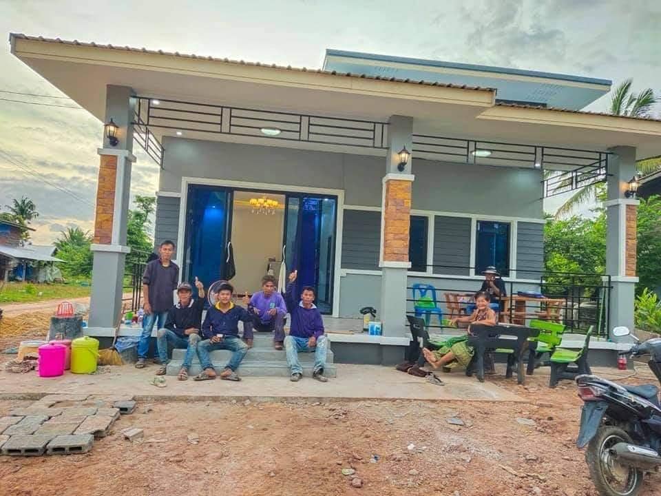 บ้านโมเดิร์น ค่าแรง+ค่าของ 7.6 แสนบาท (2 ห้องนอน  1 ห้องรับแขก 1 ห้องน้ำ 1 ห้องครัว) ระยะเวลาสร้าง 3 เดือน
