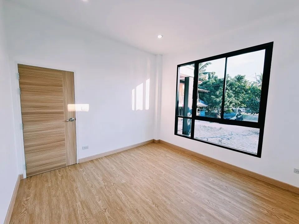 บ้านสไตล์คอนเท็มโพรารี่ 3 ห้องนอน