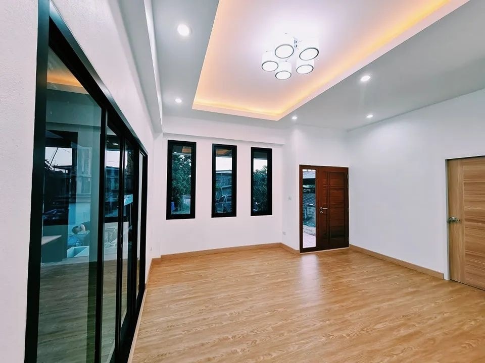 บ้านสไตล์คอนเท็มโพรารี่ 3 ห้องนอน