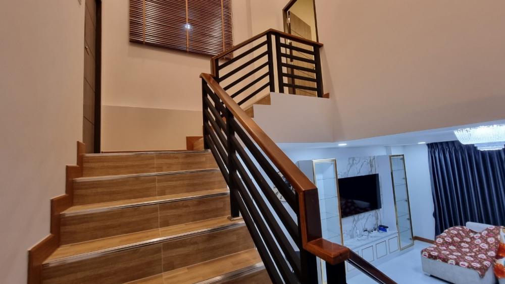 บ้านชั้นครึ่ง สไตล์โมเดิร์น งบประมาณ 2.90 ล้านบาท