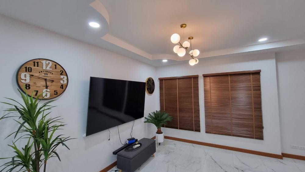 บ้านชั้นครึ่ง สไตล์โมเดิร์น งบประมาณ 2.90 ล้านบาท