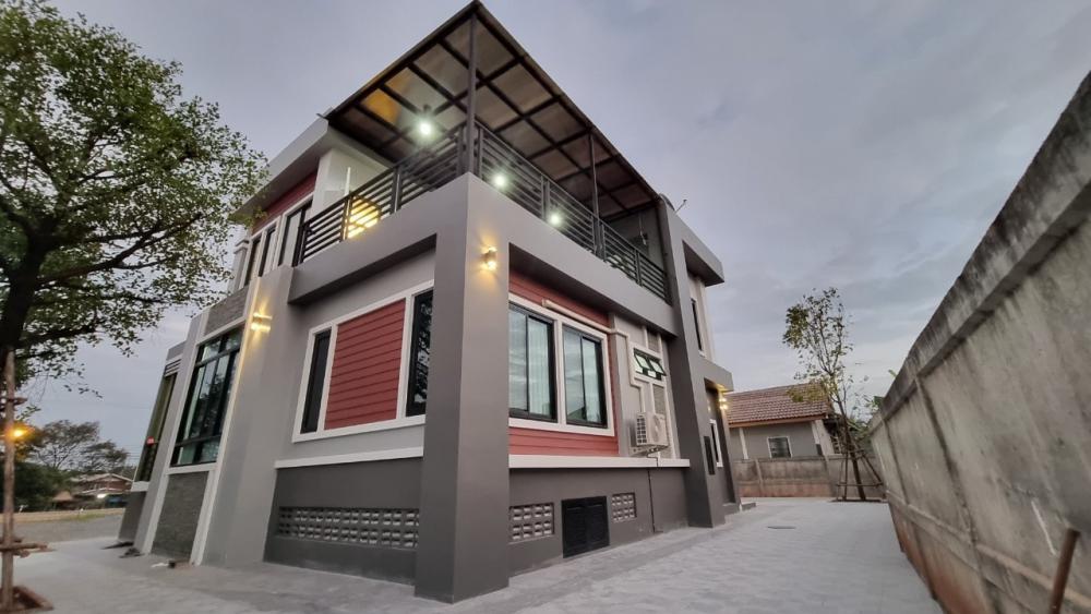 บ้านชั้นครึ่ง สไตล์โมเดิร์น งบประมาณ 2.90 ล้านบาท