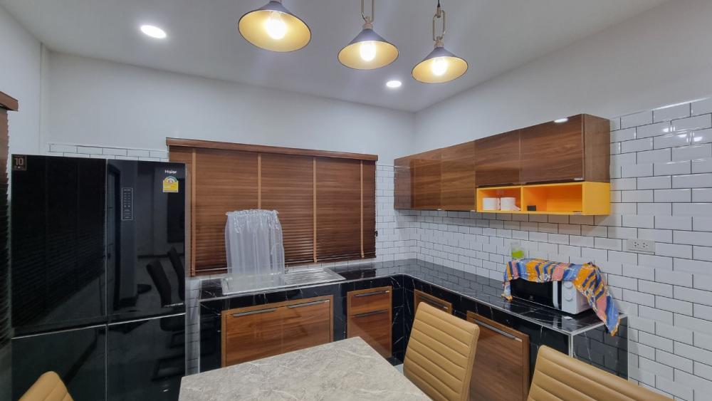 บ้านชั้นครึ่ง สไตล์โมเดิร์น งบประมาณ 2.90 ล้านบาท