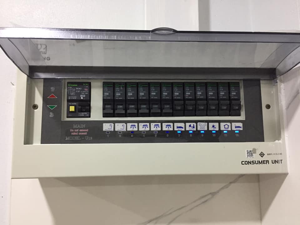 บ้านชั้นครึ่ง 162 ตรม.แบ่งฟังค์ชั่นเป็น 3 ห้องนอน 2 ห้องน้ำ 1 ห้องครัว 1 ห้องรับแขก 1 ระเบียงนั่งเล่นกว้างๆ  งบ 1.6 ล้าน