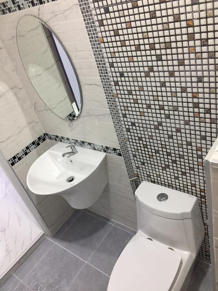 บ้านชั้นครึ่ง 162 ตรม.แบ่งฟังค์ชั่นเป็น 3 ห้องนอน 2 ห้องน้ำ 1 ห้องครัว 1 ห้องรับแขก 1 ระเบียงนั่งเล่นกว้างๆ  งบ 1.6 ล้าน