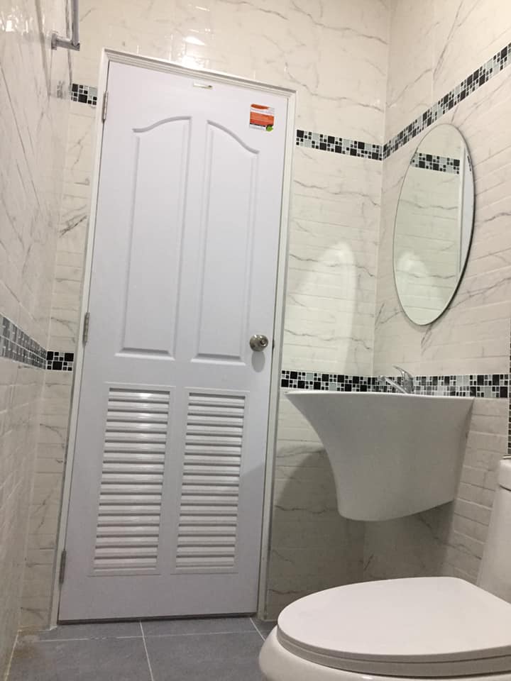 บ้านชั้นครึ่ง 162 ตรม.แบ่งฟังค์ชั่นเป็น 3 ห้องนอน 2 ห้องน้ำ 1 ห้องครัว 1 ห้องรับแขก 1 ระเบียงนั่งเล่นกว้างๆ  งบ 1.6 ล้าน