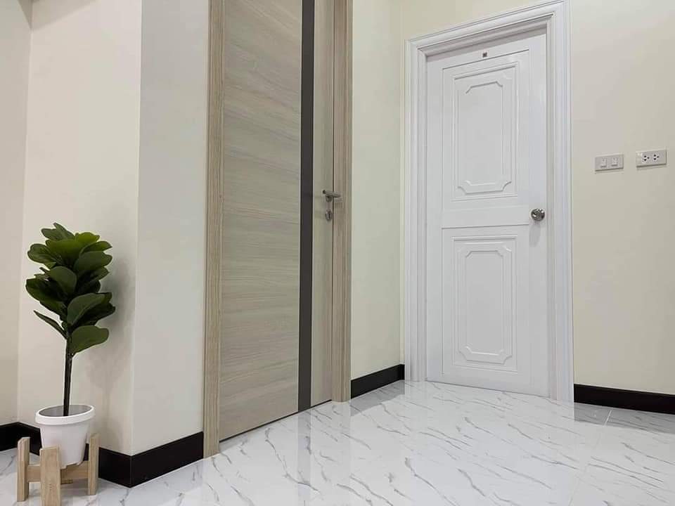 บ้านโมเดิร์นขนาด 3 ห้องนอน 2 ห้องน้ำ 1 ห้องครัว 1 ห้องซักล้าง และห้องโถงกว้างๆ