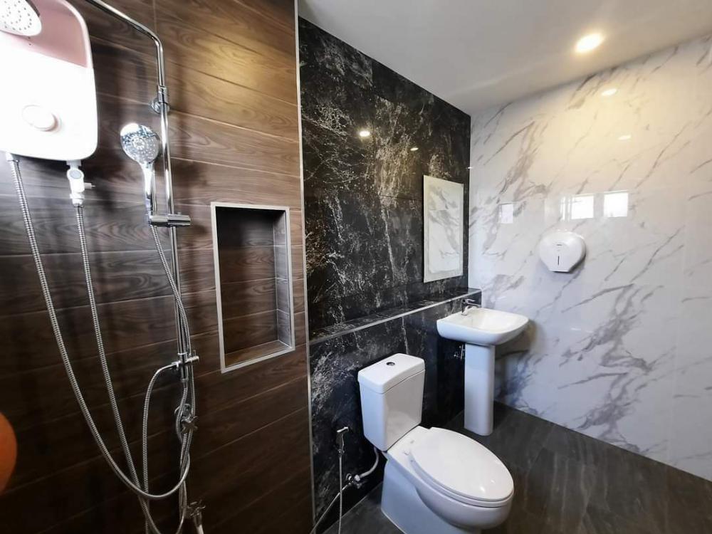 บ้านทรงกล่อง 2 ชั้น งบ 2.9 ล้านบาท