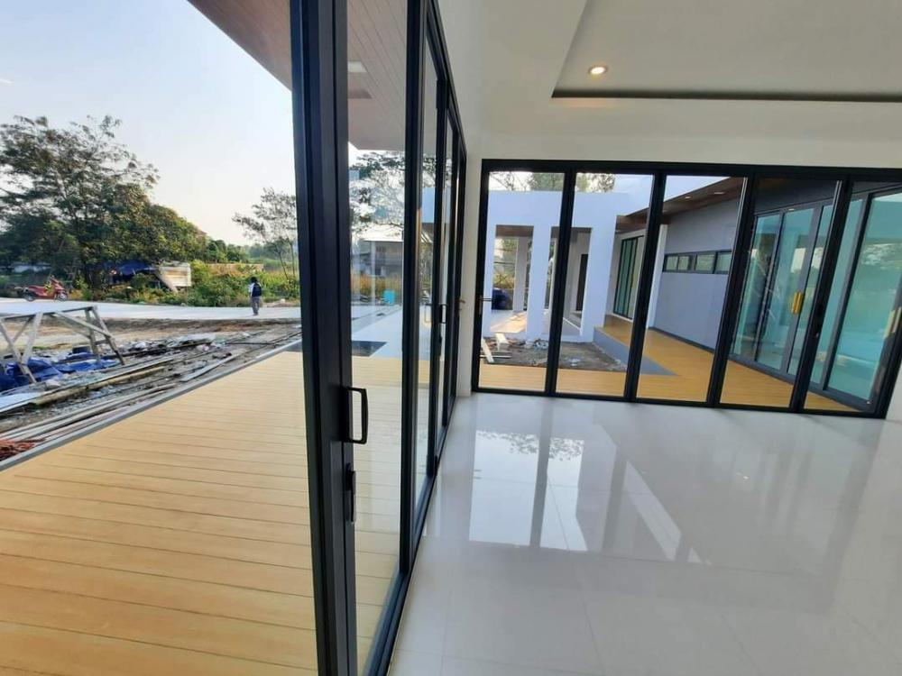 บ้านทรงกล่อง 2 ชั้น งบ 2.9 ล้านบาท