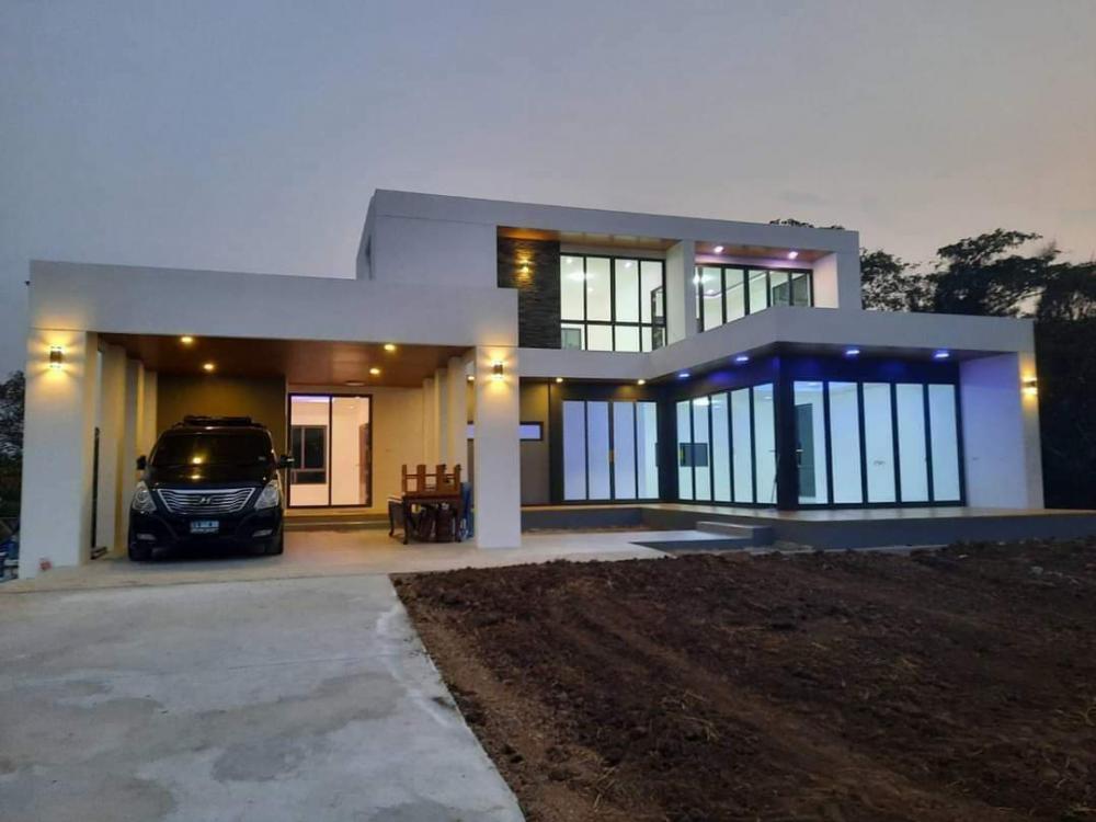 บ้านทรงกล่อง 2 ชั้น งบ 2.9 ล้านบาท