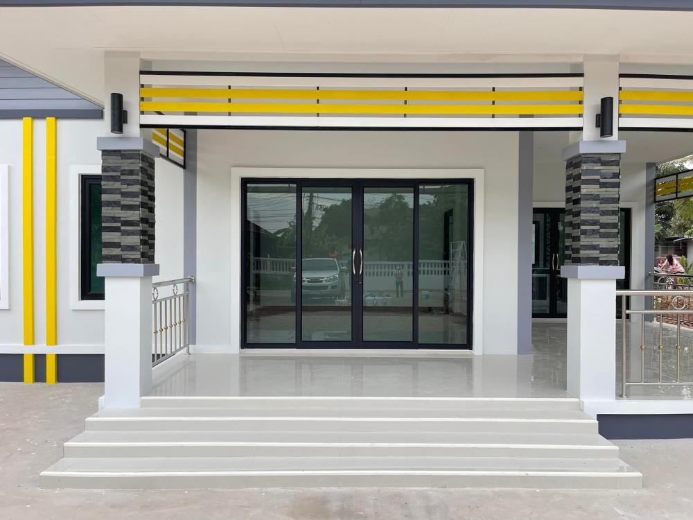 บ้านทรงโมเดิร์น 2 ห้องนอน 2 ห้องน้ำ 1 ห้องรับแขก 1 ห้องครัว งบ 7 แสนบาท