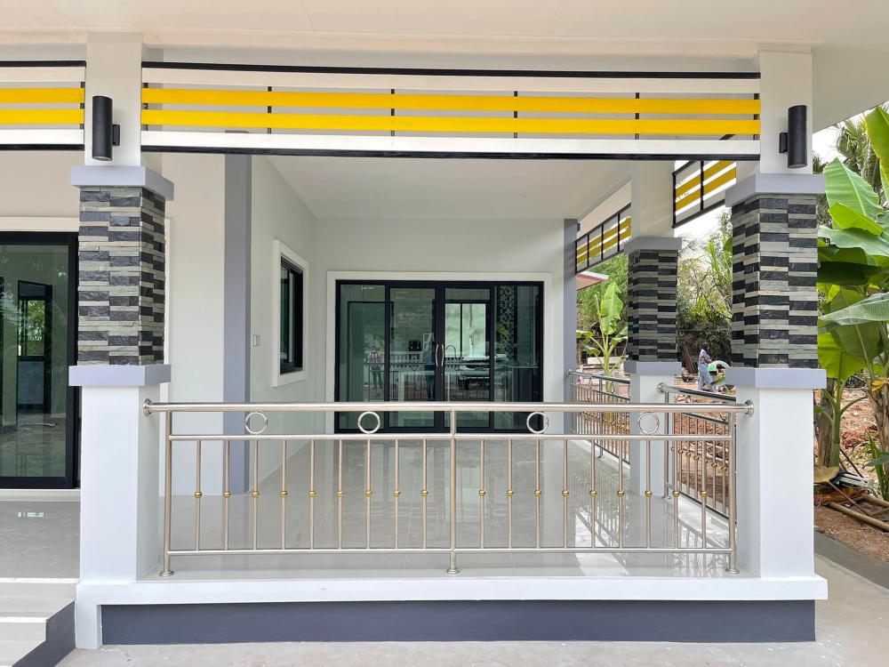 บ้านทรงโมเดิร์น 2 ห้องนอน 2 ห้องน้ำ 1 ห้องรับแขก 1 ห้องครัว งบ 7 แสนบาท