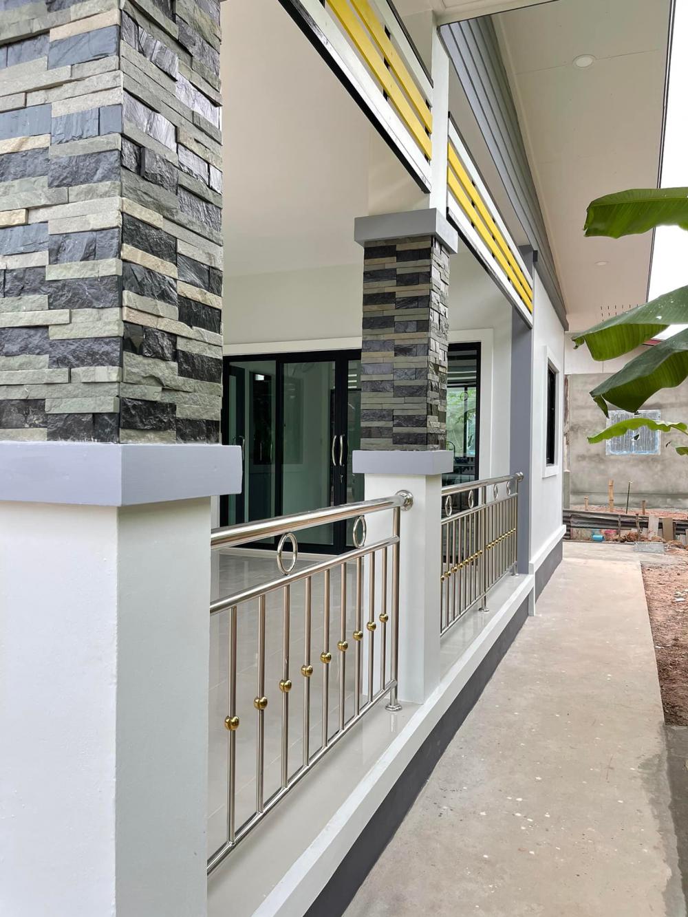 บ้านทรงโมเดิร์น 2 ห้องนอน 2 ห้องน้ำ 1 ห้องรับแขก 1 ห้องครัว งบ 7 แสนบาท