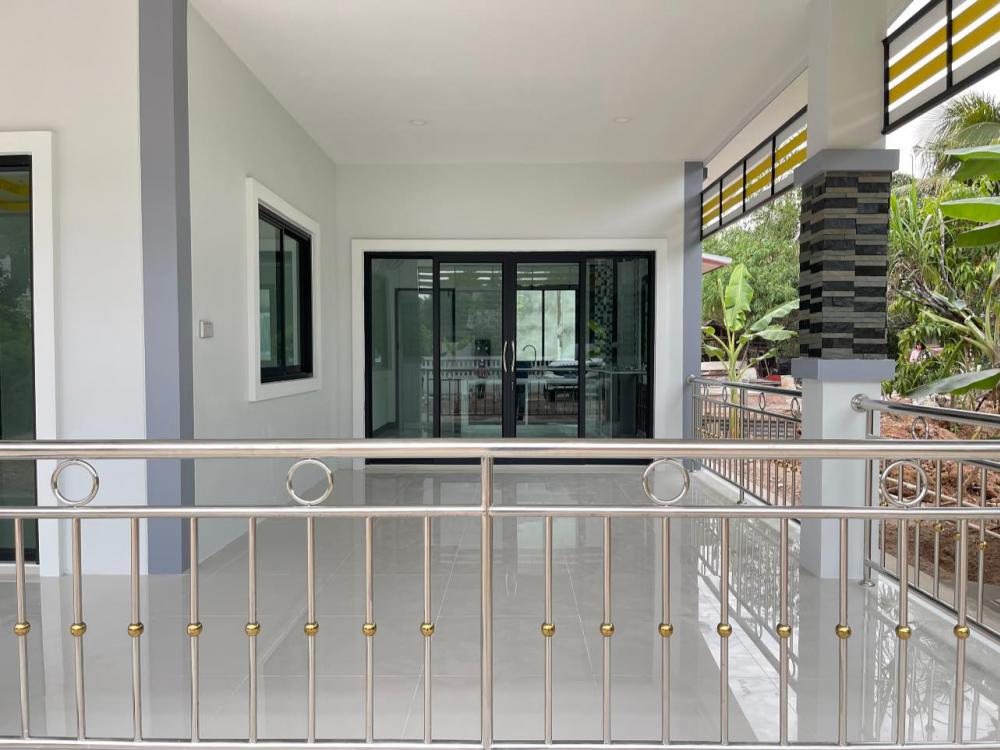 บ้านทรงโมเดิร์น 2 ห้องนอน 2 ห้องน้ำ 1 ห้องรับแขก 1 ห้องครัว งบ 7 แสนบาท