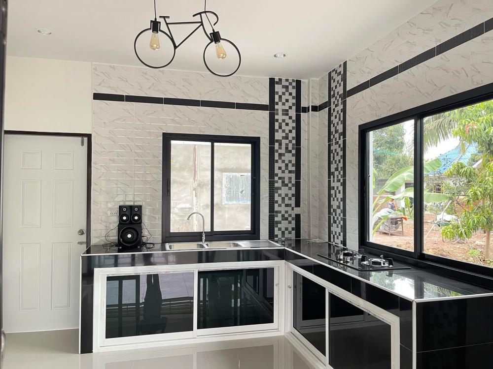 บ้านทรงโมเดิร์น 2 ห้องนอน 2 ห้องน้ำ 1 ห้องรับแขก 1 ห้องครัว งบ 7 แสนบาท