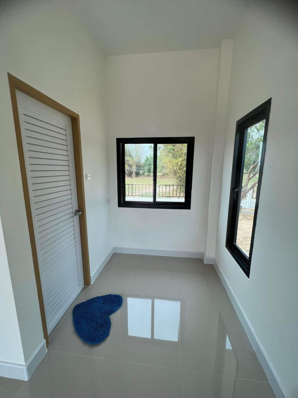 บ้านทรงปั้นหยา 3 ห้องนอน 3 ห้องน้ำ และห้องอื่นๆ งบ 1.8 ล้าน ขนาด 185 ตร.ม.