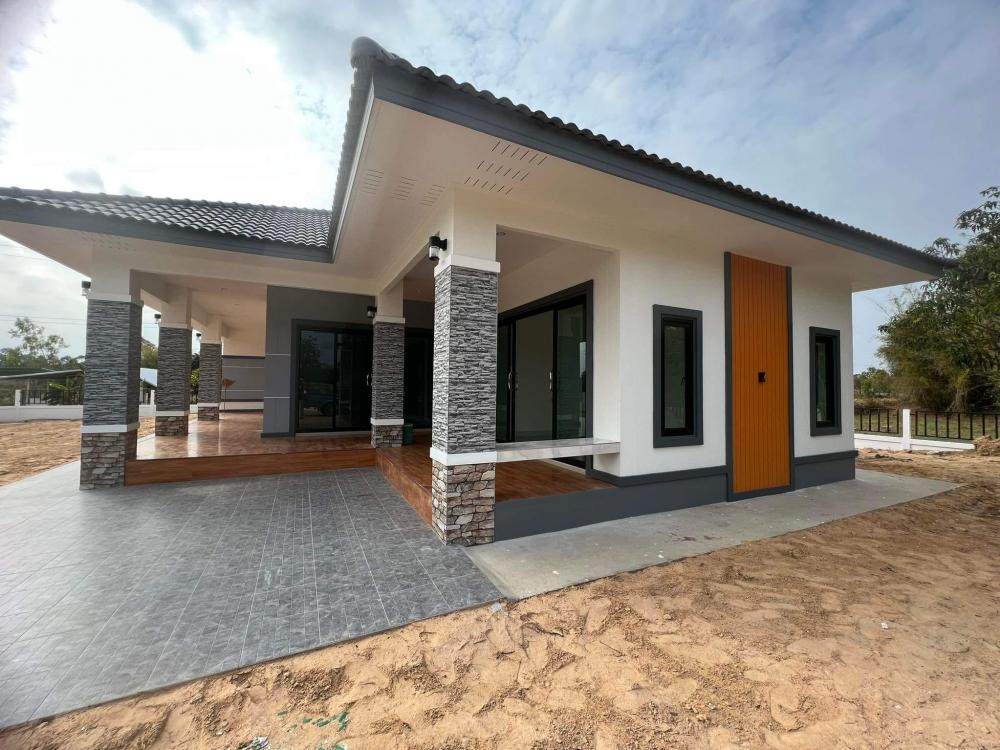 บ้านทรงปั้นหยา 3 ห้องนอน 3 ห้องน้ำ และห้องอื่นๆ งบ 1.8 ล้าน ขนาด 185 ตร.ม.