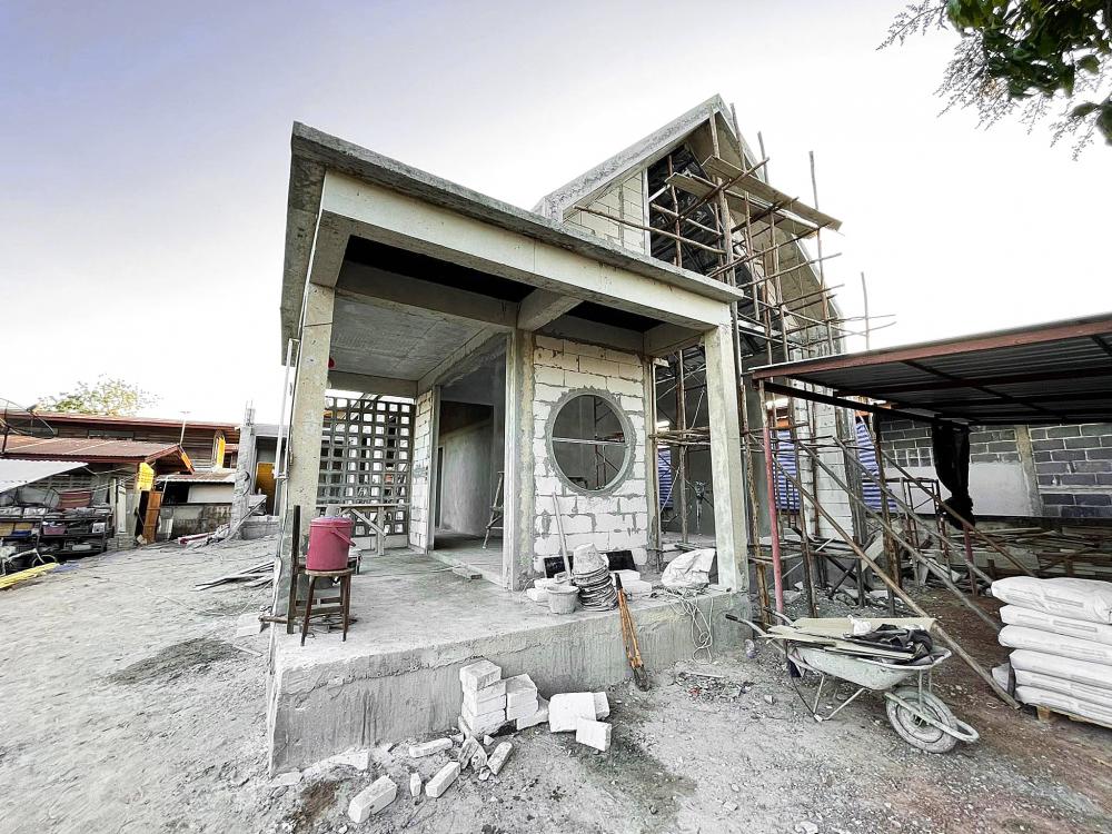 รีโนเวทบ้านเก่าให้กลายเป็นบ้านสไตล์ มินิมอล-มูจิ