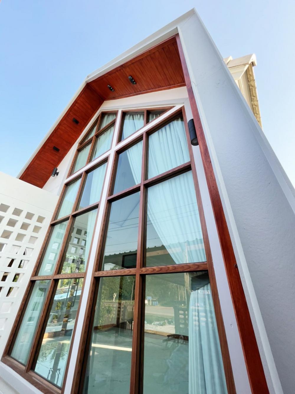 รีโนเวทบ้านเก่าให้กลายเป็นบ้านสไตล์ มินิมอล-มูจิ