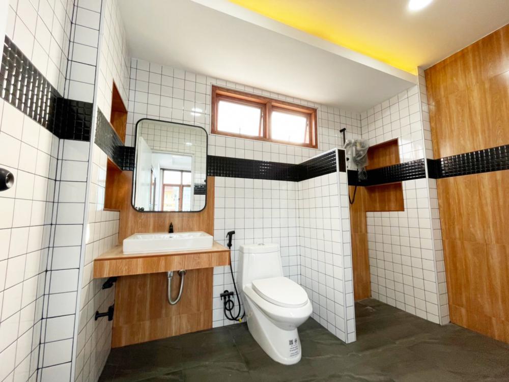 รีโนเวทบ้านเก่าให้กลายเป็นบ้านสไตล์ มินิมอล-มูจิ