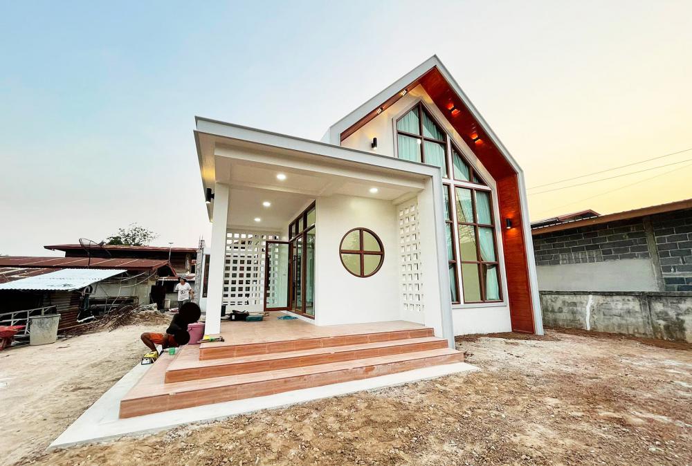 รีโนเวทบ้านเก่าให้กลายเป็นบ้านสไตล์ มินิมอล-มูจิ