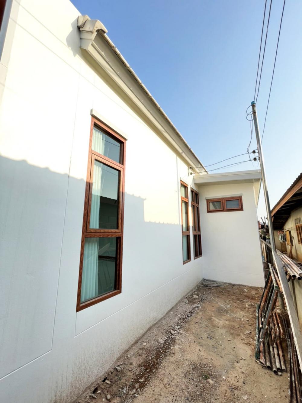 รีโนเวทบ้านเก่าให้กลายเป็นบ้านสไตล์ มินิมอล-มูจิ