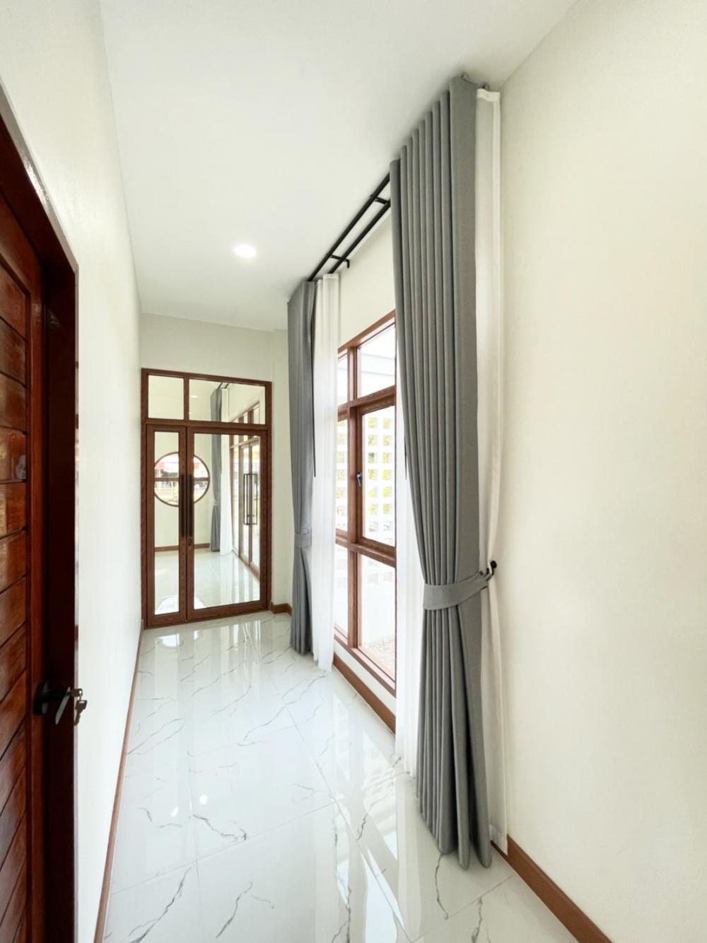 รีโนเวทบ้านเก่าให้กลายเป็นบ้านสไตล์ มินิมอล-มูจิ