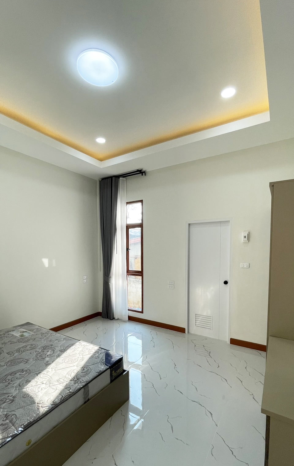 รีโนเวทบ้านเก่าให้กลายเป็นบ้านสไตล์ มินิมอล-มูจิ