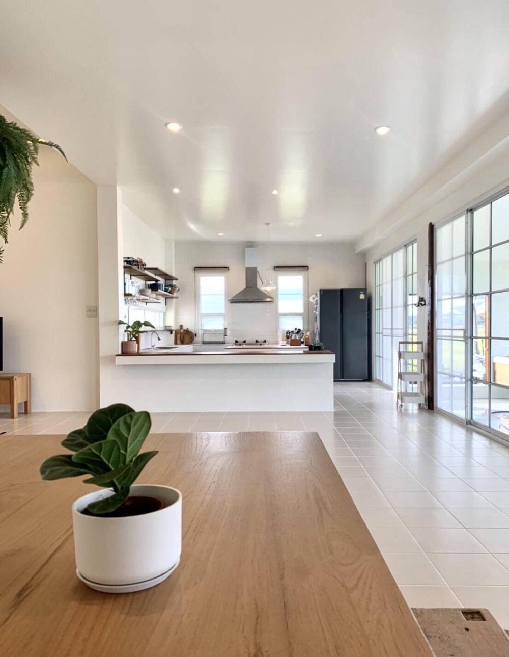 ไอเดียบ้านสวนสวย>>สีขาวแบบมินิมอลมูจิ