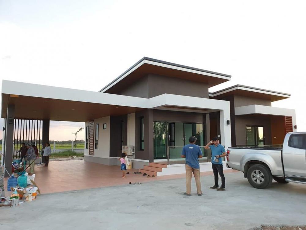 บ้านโมเดิร์นกลิ่นอายมินิมอล 3 ห้องนอน พร้อมที่จอดรถ 1.5 ล้านบาท