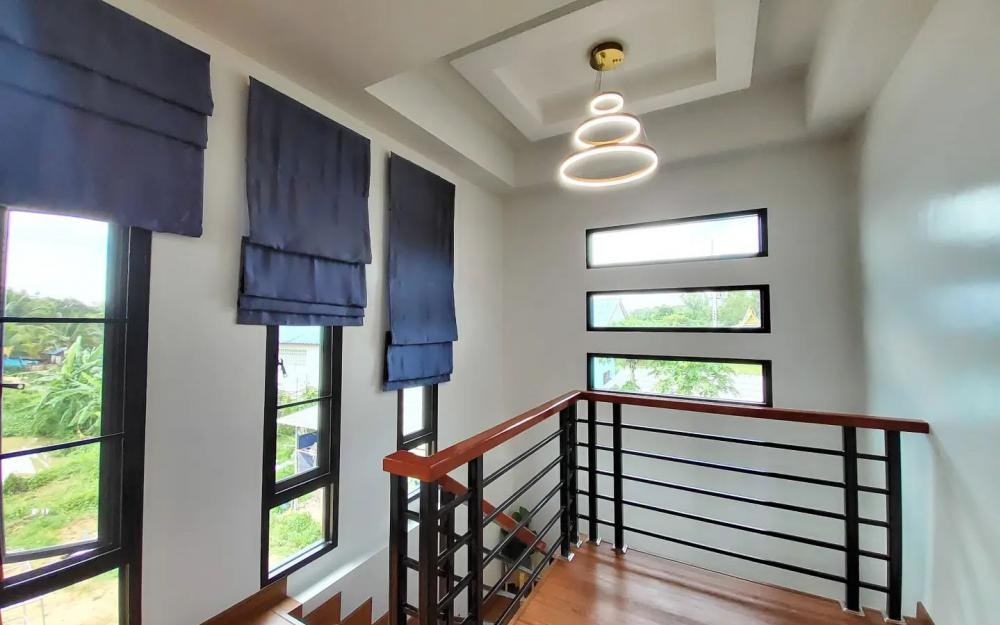 บ้านพักอาศัยสองชั้น แนวโมเดิร์นทรอลปิกครอล