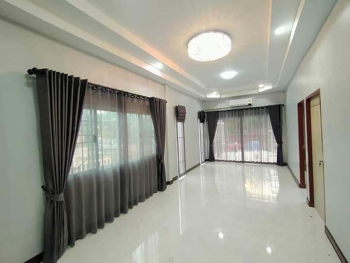 บ้านทรงโมเดิร์น เจ้าของบ้านเลือกของเอง และตกแต่งเอง