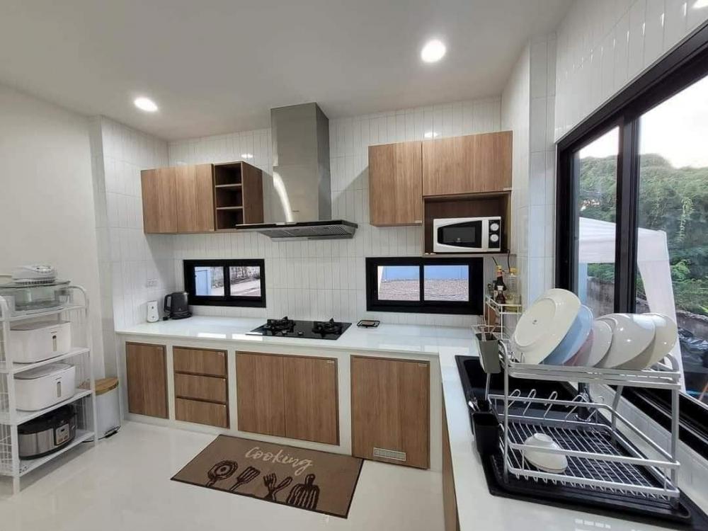 บ้านเดี่ยวสองชั้นโมเดิร์นสวยๆ 4 ห้องนอน 3 ห้องน้ำ