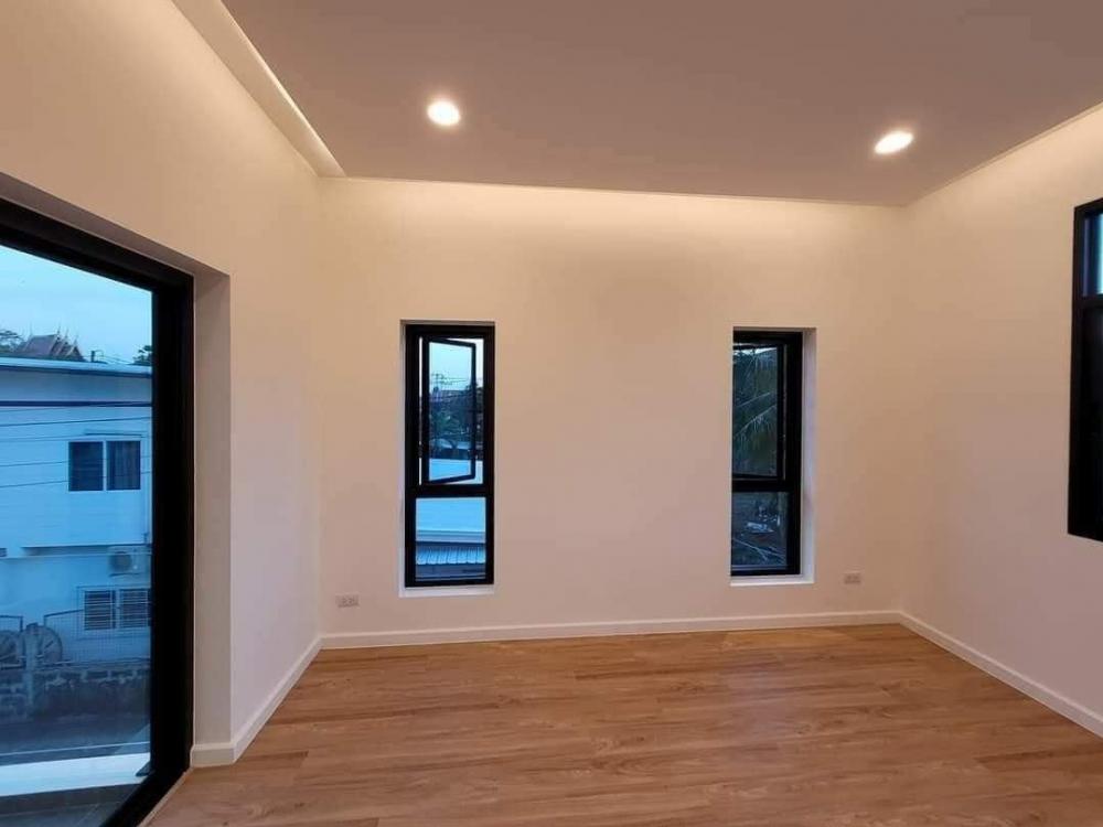 บ้านเดี่ยวสองชั้นโมเดิร์นสวยๆ 4 ห้องนอน 3 ห้องน้ำ