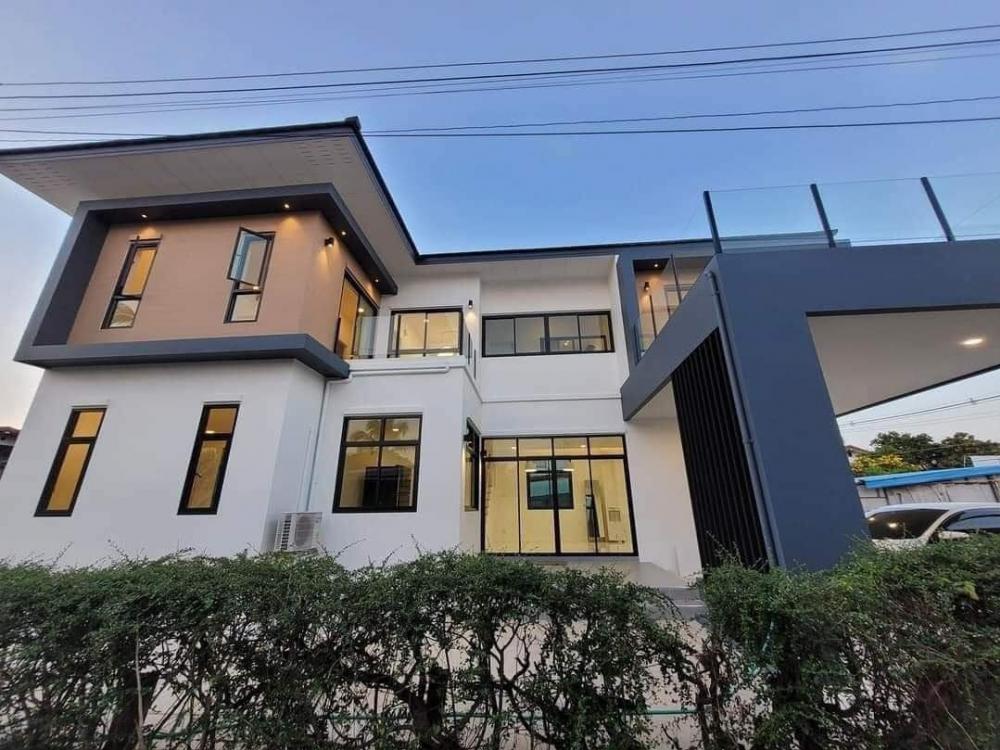 บ้านเดี่ยวสองชั้นโมเดิร์นสวยๆ 4 ห้องนอน 3 ห้องน้ำ